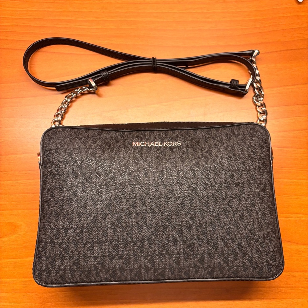 Michael Kors Jet Set Crossbody Bag